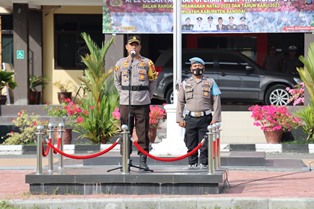 https://mail.gardatipikornews.com/menyambut-tahun-baru-2023-aipda-sumarno-pimpin-dzikir-dan-doa-bersama-di-masjid-nurul-jamaah-honduhon