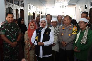 https://mail.gardatipikornews.com/staf-ahli-sosial-politik-kapolri-irjen-pol-rudi-setiawan-sik-mh-mohon-pamit-dan-menyerahkan-tugasnya-untuk-diteruskan-oleh-brigjen-pol-m-zulkarnain-sik-m-si