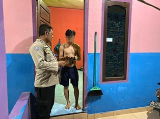 https://mail.gardatipikornews.com/forkopimda-jatim-berikan-bansos-ke-pondok-pesantren-terdampak-banjir-di-kabupaten-sampang