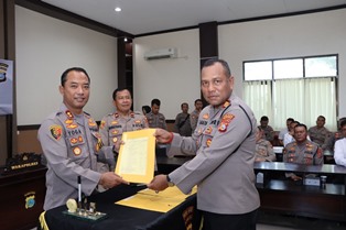https://mail.gardatipikornews.com/bhabinkamtibmas-polsek-warudoyong-kota-sukabumi-meninjau-penimbangan-dan-kesehatan-anak-di-posyandu-mawar-2