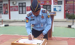 https://mail.gardatipikornews.com/oknum-dokter-di-denpasar-terjerat-kasus-kdrt-warga-minta-dihukum-berat