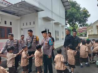 https://mail.gardatipikornews.com/informasi-penculikan-anak-sd-diwilayah-cibadak-kabupaten-sukabumi-adalah-hoax
