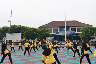 https://mail.gardatipikornews.com/peduli-kesehatan-kapolsek-rajagaluh-serukan-edukasi-larangan-mengkonsumsi-ciki-ngebul-di-sdn-1-cisetu