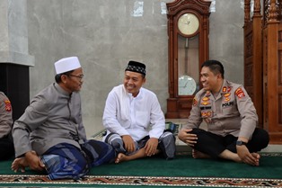 https://mail.gardatipikornews.com/gelar-jumat-berkah-hadirnya-satlantas-polres-karawang-terasa-oleh-warga