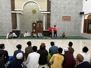 https://mail.gardatipikornews.com/kapolda-sumsel-akan-berikan-dukungan-penuh-terkait-pelaksanaan-dzikir-dan-haul-akbar-asy-syeikh-kiai-h-mgs-abdul-hamid-kiai-muara-ogan-bin-asy-syeikh-kiai-h-mgs-mahmud-yang-ke-122