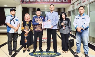 https://mail.gardatipikornews.com/pecahkan-rekor-dunia-kapolda-ntb-forkopimda-dan-opd-terima-penghargaan-dari-mgpa