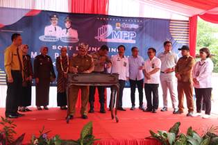 https://mail.gardatipikornews.com/aksi-pembakaran-di-pt-akg-bahuga-oleh-sekelompok-massa-polda-lampung-pastikan-situasi-di-lokasi-kejadian-kondusif
