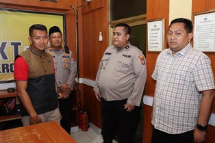https://mail.gardatipikornews.com/satreskrim-polresta-cirebon-amankan-pelaku-pencabulan-anak-di-bawah-umur-2