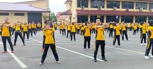 https://mail.gardatipikornews.com/kapolda-sumsel-bersama-wakapolda-sumsel-dan-pejabat-utama-menyambut-kedatangan-wakapolri
