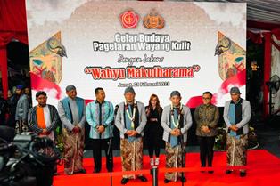 https://mail.gardatipikornews.com/bersinergi-tnipolri-dan-masyarakat-bantu-pembangunan-masjid-an-naim-cicurug-majalengka