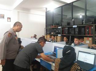 https://mail.gardatipikornews.com/gelar-wayang-kulit-kapolri-perkuat-sinergitas-tni-polri-dan-semakin-dekat-dengan-masyarakat