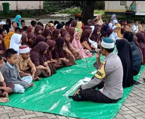 https://mail.gardatipikornews.com/laksanakan-perintah-kapolres-bhabinkamtibmas-lakukan-one-day-one-bansos