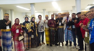 https://mail.gardatipikornews.com/reses-anggota-dprd-dapil-vi-kabupaten-bogor-masa-sidang-2022-2023-digelar-di-aula-kantor-kecamatan-ciseeng-guna-menampung-aspirasi-masyarakat