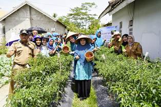 https://mail.gardatipikornews.com/ciptakan-situasi-wilayah-yang-aman-dan-kondusif-kodim-0808-blitar-gelar-patroli-bersama-2