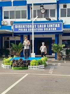https://mail.gardatipikornews.com/unit-lantas-polsek-sukaraja-polres-sukabumi-kota-polda-jabar-melakukan-kegiatan-mengedukasi-atau-sosialisasi-terkait-kamseltibcarlantas-ke-sekolah-sekolah