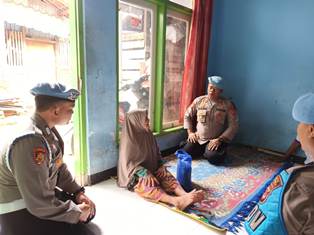 https://mail.gardatipikornews.com/kapolsek-rajagaluh-kita-dukung-pembangunan-pos-jaga-masjid-tingkatkan-keamanan-dilingkungan-masjid