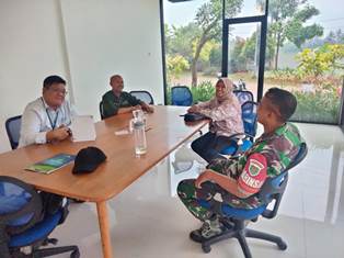 https://mail.gardatipikornews.com/kasi-propam-polres-majalengka-berikan-bantuan-sosial-pada-masyarakat-secara-door-to-door-system