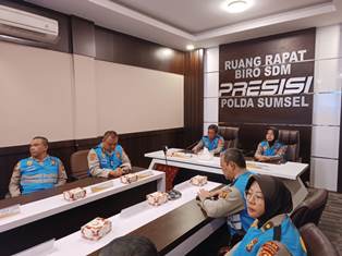 https://mail.gardatipikornews.com/anggota-subdit-iii-unit-1-dan-2-jatanras-ditreskrimum-polda-sumsel-tangkap-pelaku-bajing-loncat-yang-terjadi-dijalan-raya-lintas-sumatera-palembang
