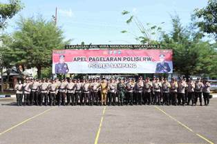 https://mail.gardatipikornews.com/rd75-dua-oknum-polisi-polsek-cikarang-timur-diamankan-di-pmj-diduga-terkait-obat-terlarang-tramadol