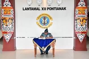 https://mail.gardatipikornews.com/pangkalan-tni-angkatan-laut-palembang-laksanakan-upacara-memperingati-hari-kebangkitan-nasional-ke-115