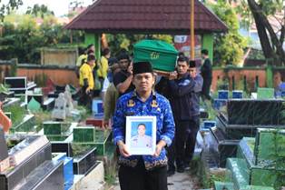 https://mail.gardatipikornews.com/inilah-sosok-efendis-ap-bacaleg-partai-gelora-yang-siap-duduki-kursi-dprd-lombok-timur