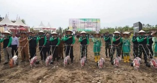 https://mail.gardatipikornews.com/kemacetan-seharihari-untuk-pengedara-r2roda-dua-dan-keluhkan-para-pedagang-perbaikan-jembatan-cikereteg