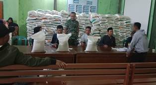 https://mail.gardatipikornews.com/pemdes-pengasinan-kecamatan-gunungsindur-realisasikan-pengerasan-dan-betonisasi-jalan-desa-dengan-menggunakan-anggaran-dd-tahun-anggaran-2023