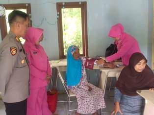 https://mail.gardatipikornews.com/kapolda-sumsel-didampingi-wakapolda-sumsel-bersama-pju-polda-sumsel-diikuti-secara-virtual-kapolres-polrestabes-jajaran-polda-sumsel-monitor-paparan-dir-binmas-polda-tentang-polisi-rw-dan-aplikasi-bin