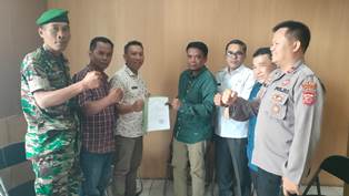 https://mail.gardatipikornews.com/kapolresta-mataram-dampingi-kapolda-ntb-simakrama-dan-bakti-sosial-di-desa-giri-madya