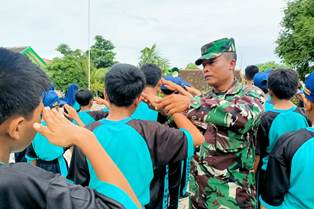 https://mail.gardatipikornews.com/bersama-masyarakat-babinsa-koramil-kanor-bojonegoro-perbaiki-tanggul-ambrol-di-desa-kedungprimpen