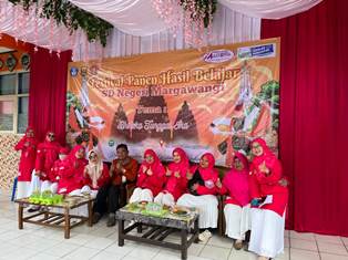 https://mail.gardatipikornews.com/neng-eem-berikan-bantuan-sembako-dan-pengobatan-gratis-bagi-warga-terdampak-bencana-di-sukaraharja