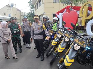 https://mail.gardatipikornews.com/polres-sukabumi-musnahkan-7-125-botol-miras-hasil-operasi-cipta-kondisi-menjelang-nataru