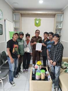 https://mail.gardatipikornews.com/maraknya-penjualan-obat-obatan-tramadol-golongan-g-diwilayah-kota-bandung-pihak-aph-hanya-diam-saja-diduga-ada-indikasi-bermain-mata