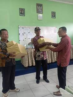 https://mail.gardatipikornews.com/polres-loteng-amankan-seorang-pria-diduga-pengedar-sabu-di-kecamatan-jonggat