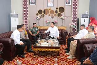https://mail.gardatipikornews.com/polda-ntb-dorong-ketahanan-pangan-melalui-program-unggulan-di-1-166-desa