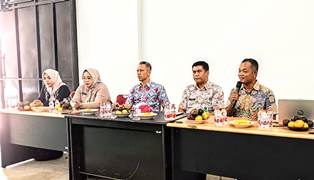 https://mail.gardatipikornews.com/paripurna-dprd-padang-pariaman-tetapkan-john-kenedy-azis-rahmat-hidayat-sebagai-bupati-dan-wakil-bupati-terpilih-pilkada-2024