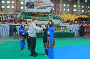 https://mail.gardatipikornews.com/gudang-penimbunan-cpo-milik-yoni-pondok-bejee-yoni-jalan-raya-palembang-prabumulih-km41-dusun-3-lorok-terkesan-kebal-hukum-dan-aph-membiarkan-saja-dan-menutup-mata