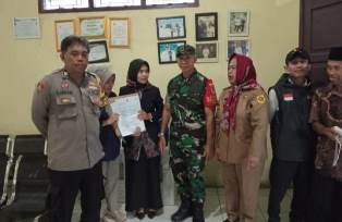https://mail.gardatipikornews.com/pps-dan-kpps-deklarasi-damai-pilkades-serentak-loteng-2025