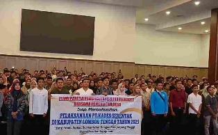https://mail.gardatipikornews.com/siswa-kelas-xii-sma-pgri-takokak-unjuk-kebolehan-dalam-ujian-praktik-seni