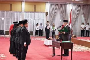 https://mail.gardatipikornews.com/stop-pungli-peralihan-jasa-keamanan-di-pt-kinra-kek-sei-mangkei-terindikasi-sarat-permainan