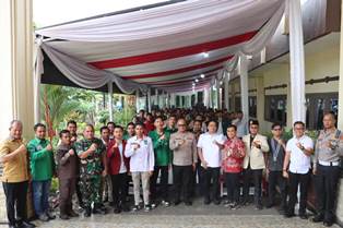 https://mail.gardatipikornews.com/polsek-lembursitu-gelar-kegiatan-ps-kanit-samapta-membantu-warga-perum-taman-resik-residen