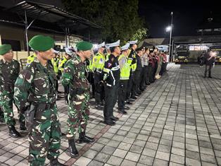 https://mail.gardatipikornews.com/cegah-gangguan-keamanan-akibat-bunyi-petasan-polsek-mataram-tingkatkan-patroli-di-pemukiman-warga