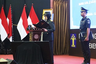 https://mail.gardatipikornews.com/ketua-fpii-bogor-raya-rahmad-hidayat-lubis-kalau-camat-tidak-bisa-menutupnya-kami-siap-menutup
