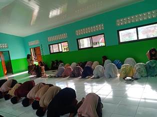https://mail.gardatipikornews.com/cegah-kenakalan-remaja-polda-ntb-gelar-edukasi-kamtibmas-di-smpn-4-lingsar