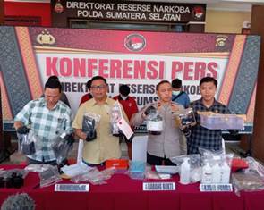 https://mail.gardatipikornews.com/cek-stabilitas-harga-pangan-wamendagri-bima-arya-kunjungi-pasar-cikurubuk-tasikmalaya