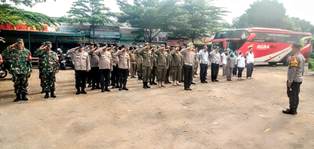 https://mail.gardatipikornews.com/berbagi-di-bulan-suci-viper-bandung-bagikan-santunan-untuk-anak-yatim-dan-kaum-duafa