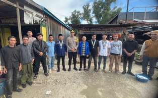 https://mail.gardatipikornews.com/dandim-0622-kabupaten-sukabumi-dan-pengusaha-lokal-salurkan-300-paket-sembako-untuk-warga-terdampak