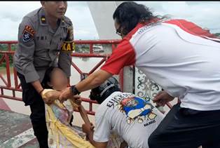 https://mail.gardatipikornews.com/jadi-pelopor-di-padang-pariaman-koperasi-desa-merah-putih-mulai-di-resmikan