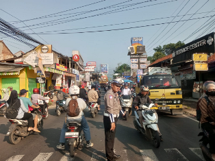 https://mail.gardatipikornews.com/bhabinkamtibmas-polsek-parung-bersinergi-dengan-tni-menjalin-kedekatan-dengan-masyarakat-desa-binaan