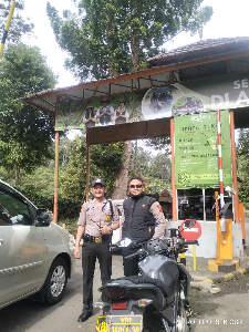 https://mail.gardatipikornews.com/bhabinkamtibmas-polsek-parung-bersinergi-dengan-tni-menjalin-kedekatan-dengan-masyarakat-desa-binaannya